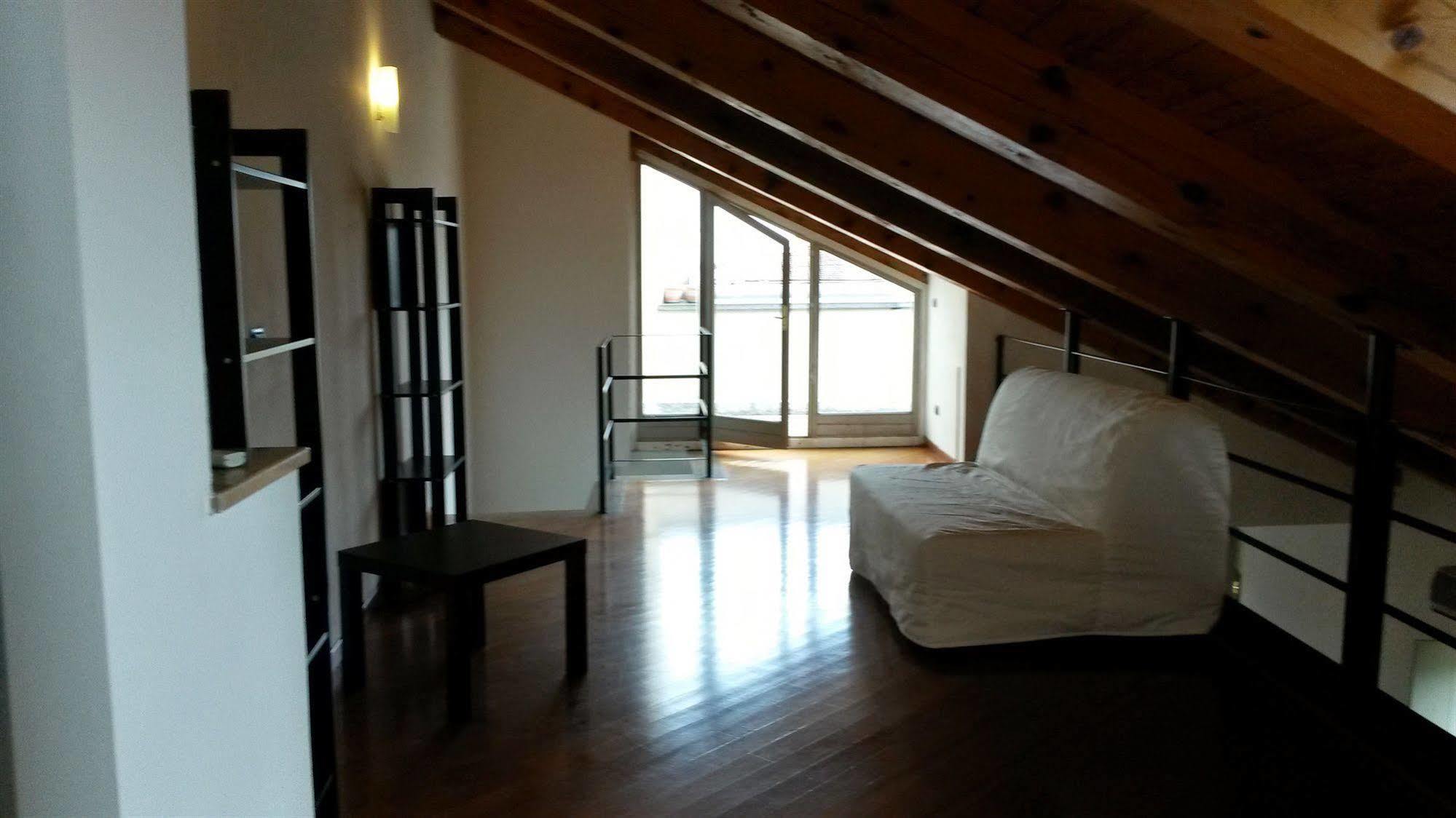 Garibaldi 18 - Rooms And Suite Турин Экстерьер фото